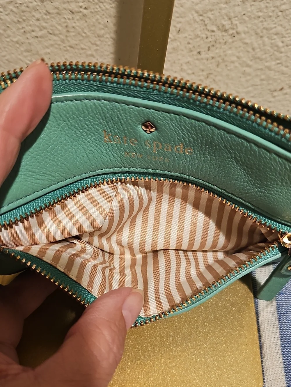 Kate Spade Cobble Hill Wristlet In Mint Green